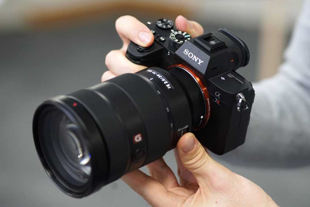 Топ-10 лучших профессиональных фотоаппаратов 2021 года в рейтинге zuzako