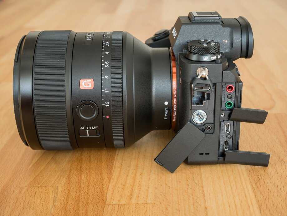 5 лучших объективов для фотокамер Sony. Отзывы пользователей и цены на хорошие модели объективов для фотокамер Sony этого года