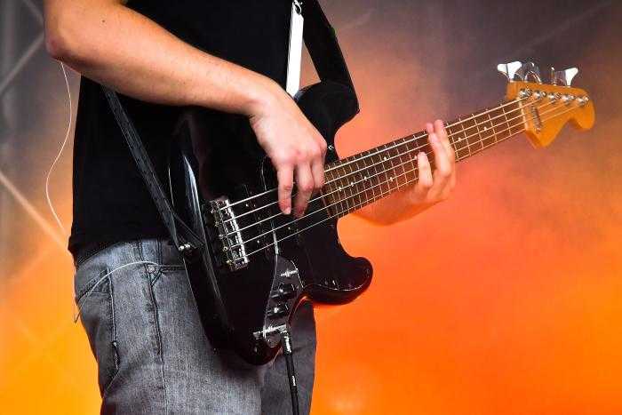10 лучших бас-гитар – рейтинг 2021 года