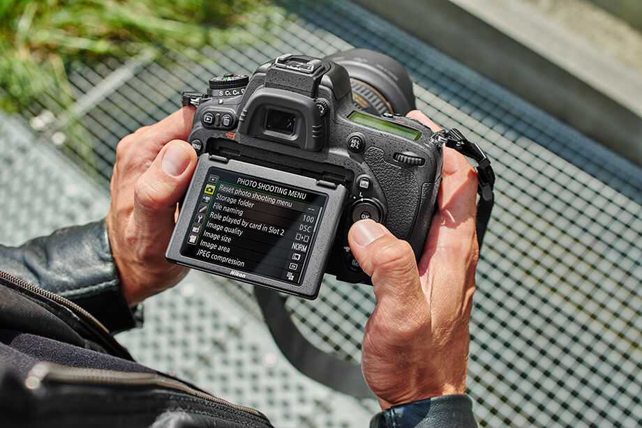 Топ-10 лучших фотоаппаратов sony: рейтинг 2020-2021 года и на что обратить внимание при выборе беззеркальной полнокадровой фотокамеры