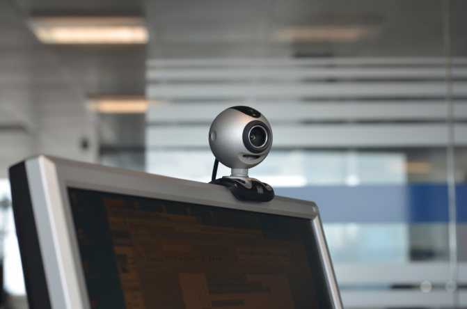 Список лучших веб-камер для проведения стрима и онлайн-конференций на 2021 год.